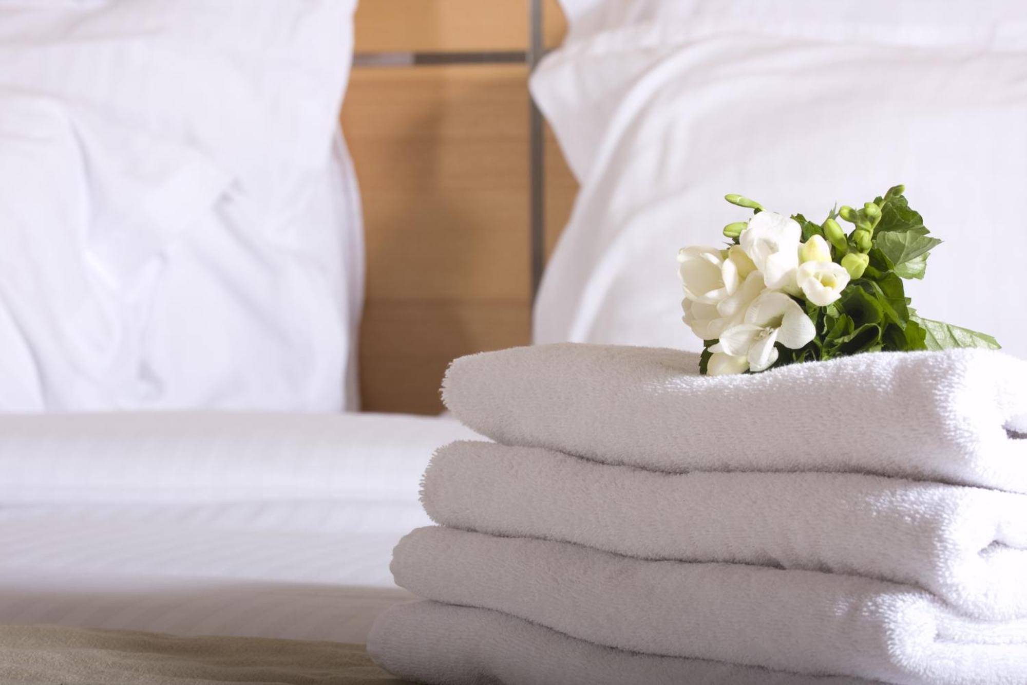 Hotel Estelou Sommieres Phòng bức ảnh