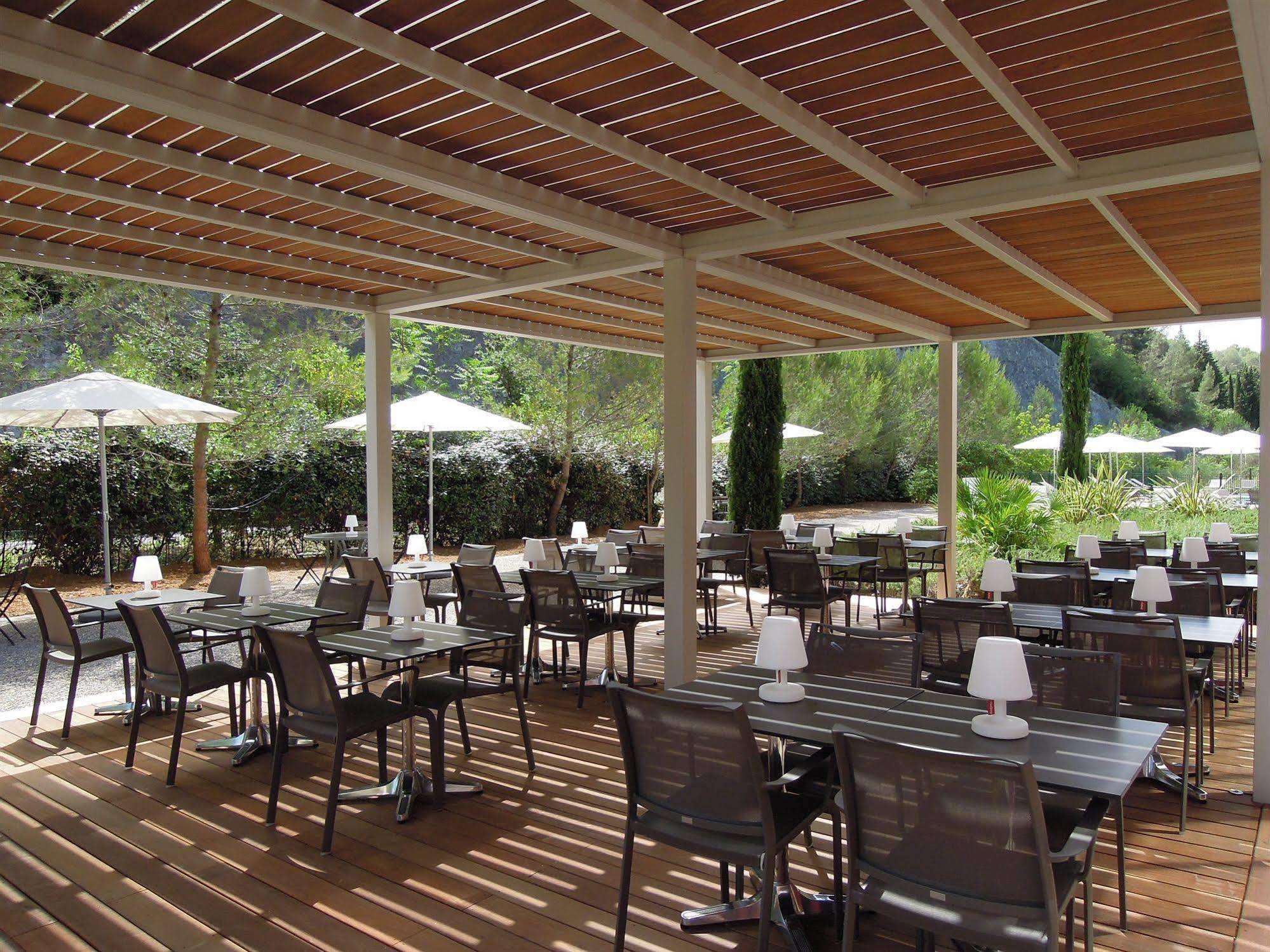 Hotel Estelou Sommieres Ngoại thất bức ảnh