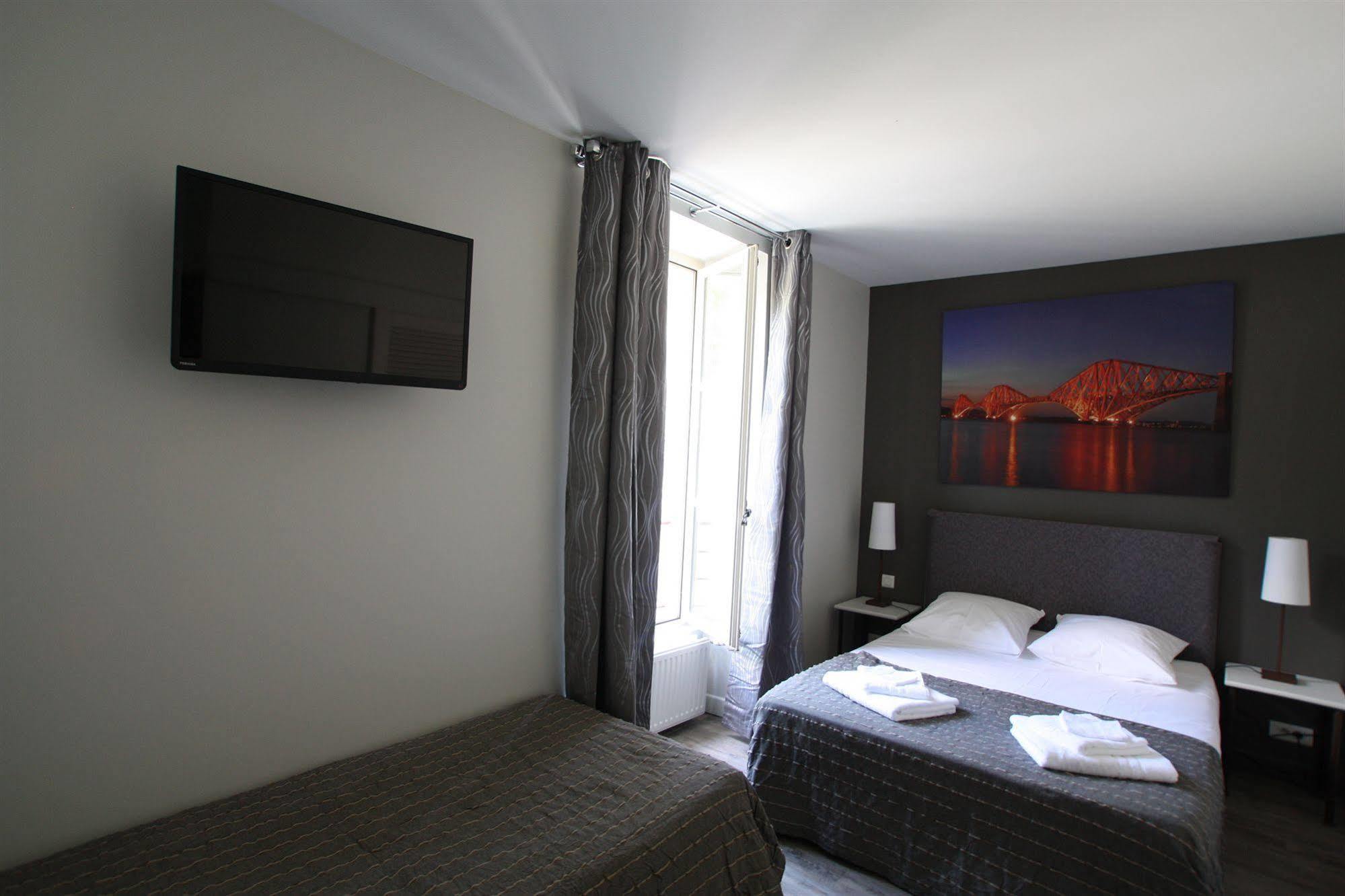 Hotel Estelou Sommieres Ngoại thất bức ảnh